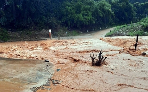 Thời tiết ngày mai: Cảnh báo lũ quét tại nhiều khu vực trên cả nước