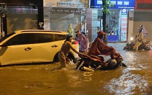 Quẩn quanh chuyện... ngập