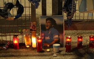 Argentina: Xét xử 8 nhân viên y tế liên quan đến cái chết của huyền thoại bóng đá