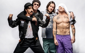 Ban nhạc Red Hot Chili Peppers: Hành trình kỳ lạ qua 4 thập niên