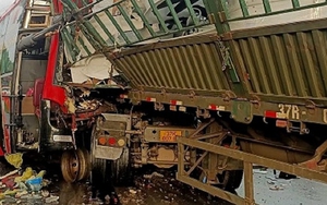 Tai nạn giao thông đặc biệt nghiêm trọng tại Thanh Hóa, 6 người thương vong