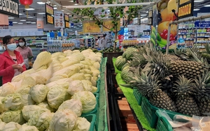 Nhiều nhóm ngành hàng rục rịch giảm giá theo xăng dầu