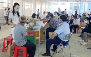 Quyền Bộ trưởng Bộ Y tế Đào Hồng Lan: Tốc độ tiêm vaccine Covid-19 ở một số địa phương vẫn chưa đạt yêu cầu