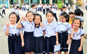 Góc nhìn 365: Sách và đồng phục - cũ và mới