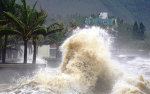 Bão Noru có tốc độ di chuyển nhanh, cường độ mạnh