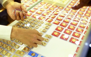 Giá vàng chịu sức ép trong bối cảnh lãi suất tăng