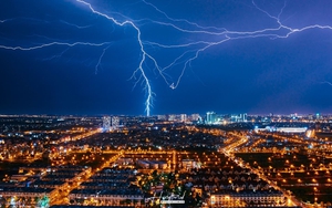 Tôn vinh vẻ đẹp Hà Nội bằng… ánh sáng