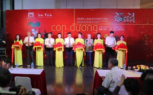 Khai mạc trưng bày tranh sơn mài 'Con đường'