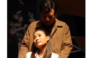 Diễn viên Thúy Diễm: 'Diễn cảnh tình tứ với thầy Thành Hội là khó nhất'