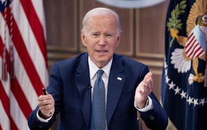 Tổng thống Mỹ kêu gọi cấm vũ khí tấn công sau vụ xả súng Raleigh