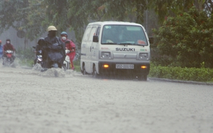 Nam Bộ mưa rào, cục bộ có mưa to