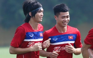 Tuấn Anh rạng rỡ bên Công Phượng ngày trở lại U22 Việt Nam