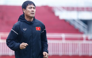 HLV Hữu Thắng không sợ 'trò bẩn' của Malaysia, Ngọc Đức hối hận vì vào bóng thô bạo