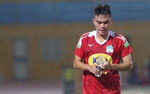 Bầu Đức cắt thưởng của Tăng Tiến ở HAGL, Xuân Trường ghi bàn đẹp nhất tháng 3 V-League