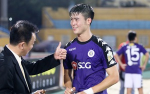 CLB Hà Nội quá mạnh so với V-League, Đặng Văn Lâm được khen hết lời