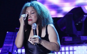 Siu Black nuôi lợn, làm rẫy, dậy từ 5h sáng để hái rau