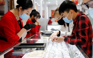 Giá vàng hôm nay 17/7: Giảm thấp nhất trong 3 tháng qua