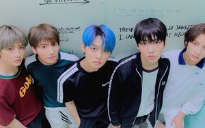 TXT lần đầu gặp nhau 'thô nhưng thật' và vô cùng đáng yêu