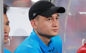 Sau Hùng Dũng, thầy Park tìm người thay Văn Lâm