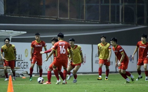 Đội tuyển Việt Nam 'bở hơi tai' dưới nhiệt độ 43 độ C