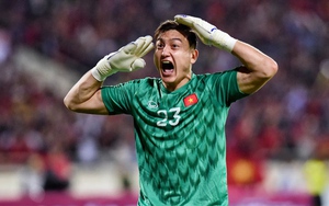 HLV Park Hang Seo đau đầu chọn người bắt chính cho tuyển Việt Nam