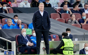 Barcelona: Những cánh hoa Tulip héo úa ở Camp Nou