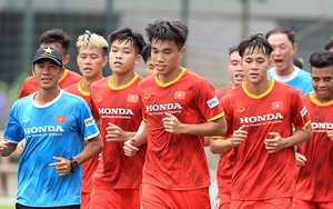 Bóng lăn tuần qua: Bóng đá trẻ...