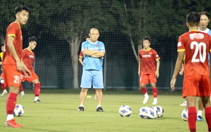 HLV Park Hang Seo đang yên bỗng hóa lo