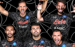 Napoli trình làng bộ trang phục Halloween đặc biệt