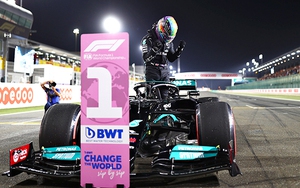 Chặng Qatar Grand Prix: Verstappen giờ chỉ hơn Hamilton đúng 8 điểm