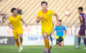 Văn Đức tỏa sáng, SLNA đánh bại B.Bình Dương