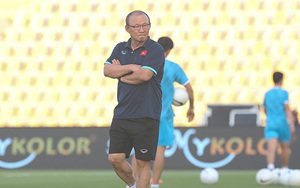 Vòng loại World Cup 2022: Xem thầy Park 'xếp hình'