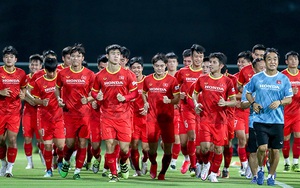 Tuyển Việt Nam khiến đối thủ phải ngước nhìn