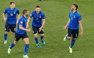 Những đêm xanh huyền diệu của mùa hè nước Ý