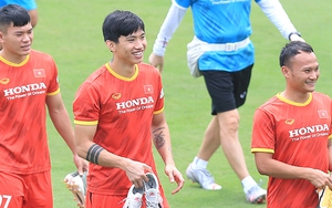 'HLV Park Hang Seo sẽ không mạo hiểm sử dụng Văn Hậu'