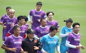 Đội tuyển Việt Nam: Công thừa, thủ thiếu