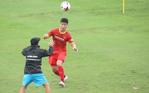 Duy Mạnh củng cố hàng phòng ngự tuyển Việt Nam