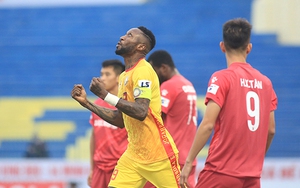 Bình luận viên Quang Huy: 'Chữ Chuyên cũng lắm gian truân'