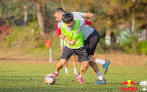 Bóng lăn trong tuần: Kinh tế bóng đá