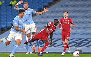 Liverpool: Kiếm danh hiệu trong 30 năm, tiêu trong 90 phút