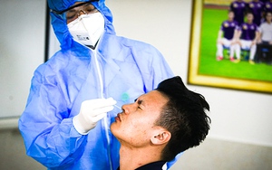 'Tuyển Việt Nam nên được tiêm vaccine phòng Covid-19'