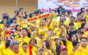 Nào, mình cùng xem V-League!