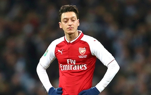 Mesut Ozil rời Arsenal: Sự ra đi của biểu tượng “sai lầm” ở Emirates