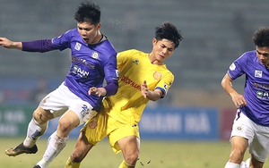 Cần chuyên nghiệp từ mặt sân thi đấu