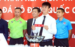 Lùi V-League, chuyện không đơn giản