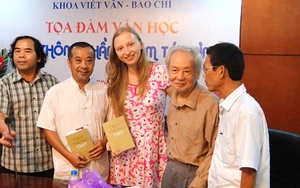 Nhà thơ Trúc Thông: Ở nơi chân trời những cuốn sách