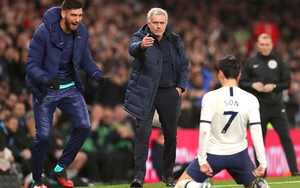 Ngoại hạng Anh: Mourinho trên cơ Guardiola, Tottenham mơ đổi đời?