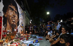 Nước mắt cho Diego Maradona