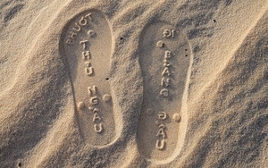 Tác phẩm 'Eco- đi' của Ưu Đàm: Độc đáo với ý niệm 'Phượt thủ ngầu đi bằng đầu'