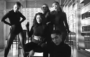 Con gái danh ca Cẩm Vân Cece Trương ra mắt MV 'Virus'